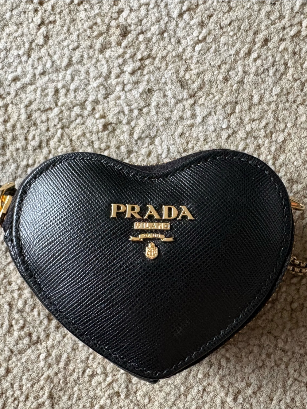 PRADA Heart Crossbody Coin Purse Black Saffiano Leather Gold Chain - Picture 2 of 9